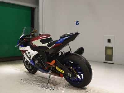 Yamaha YZF-R1 2015