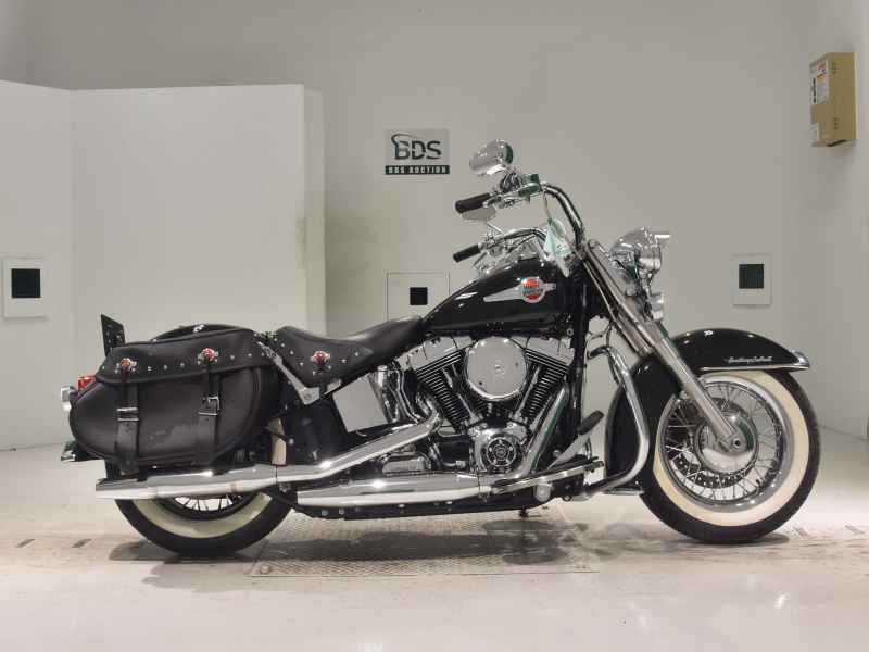 Harley-Davidson Heritage FLSTC103 2017