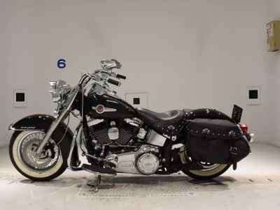 Harley-Davidson Heritage FLSTC103 2017