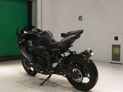 Kawasaki Ninja ZX-4R SE 2024