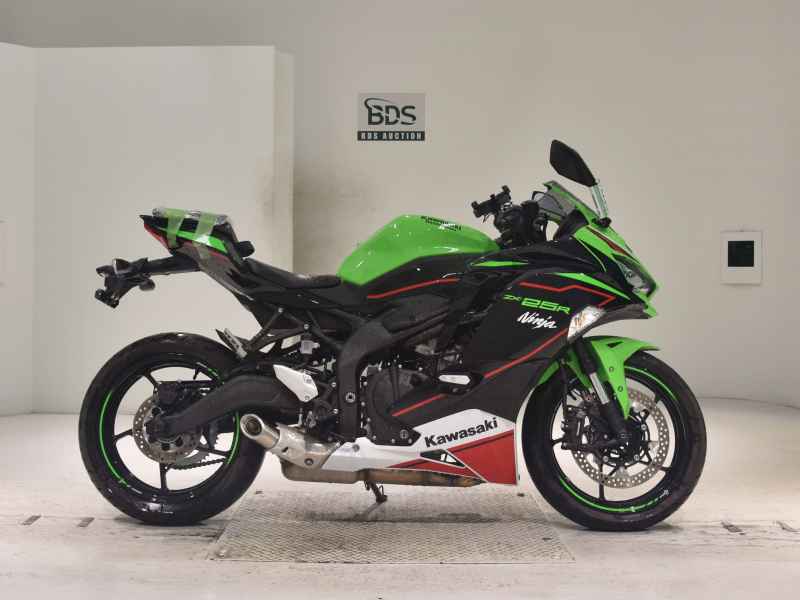 Kawasaki Ninja ZX-25R KRT 2022