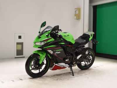 Kawasaki Ninja ZX-25R KRT 2022