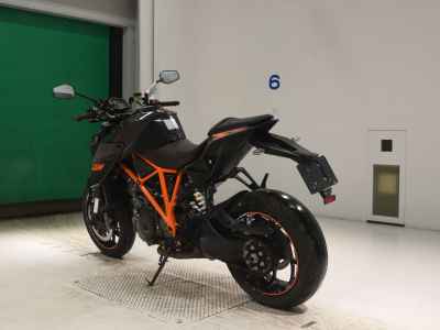 KTM 1290 Super Duke R 2015