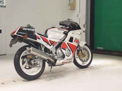 Yamaha FZR250 1988