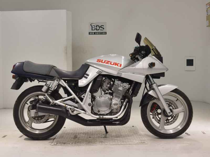 Suzuki GSX250S Katana