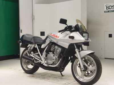 Suzuki GSX250S Katana