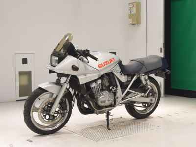Suzuki GSX250S Katana