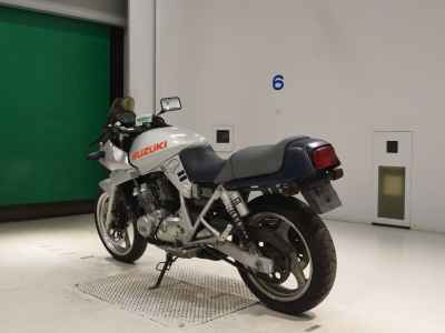Suzuki GSX250S Katana