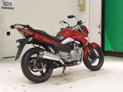Suzuki GSR250