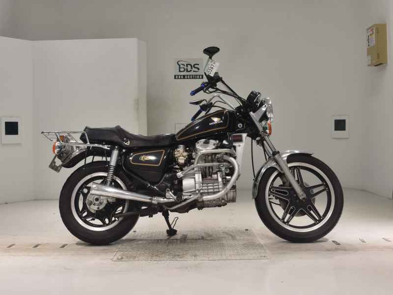 Honda GL400 Custom 1981