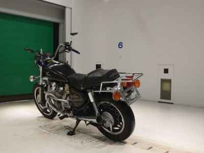 Honda GL400 Custom 1981