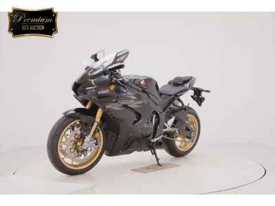 Honda CBR1000RR-R SP 2022