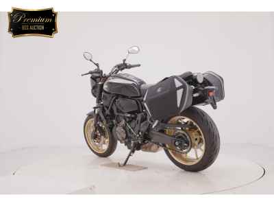 Yamaha XSR700 2022