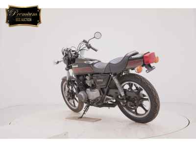 Kawasaki Z400J 2025