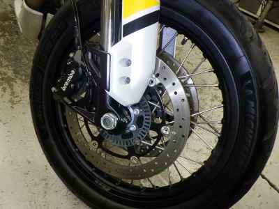 Moto Guzzi V85TT 2021