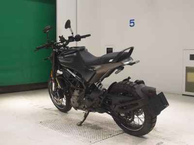 Husqvarna Svartpilen 401 2023