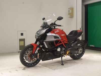 Ducati Diavel 2011