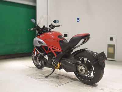 Ducati Diavel 2011