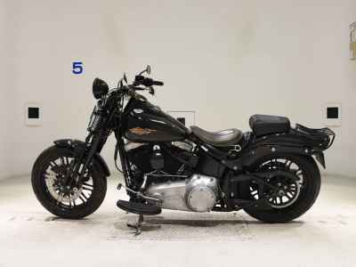 Harley-Davidson CROSS BONES FLSTSB1580 2011