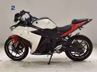 Yamaha YZF-R25 2015
