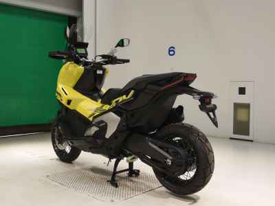 Honda X-Adv 750 2025
