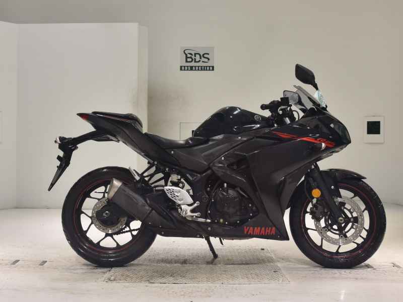Yamaha YZF-R25 2015