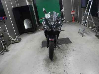 Yamaha YZF-R25 2015