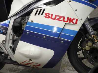 Suzuki GSX-R750 1985