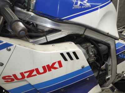 Suzuki GSX-R750 1985