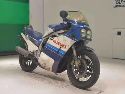 Suzuki GSX-R750 1985