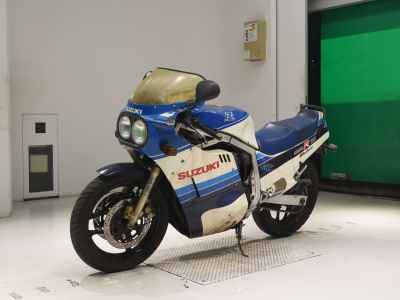 Suzuki GSX-R750 1985