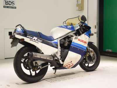 Suzuki GSX-R750 1985