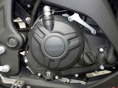 Yamaha YZF-R25 2015
