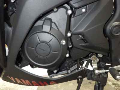 Yamaha YZF-R25 2015