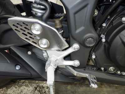 Yamaha YZF-R25 2015