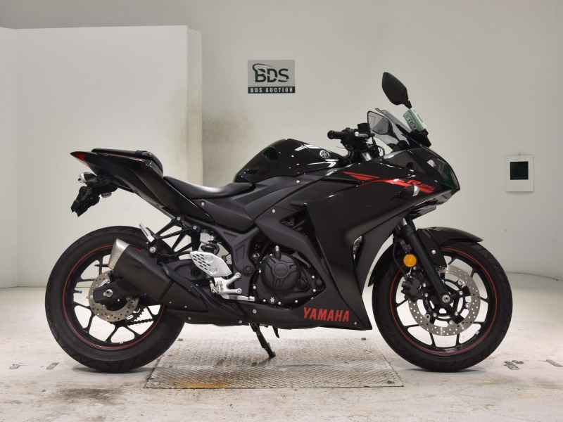 Yamaha YZF-R25 2015