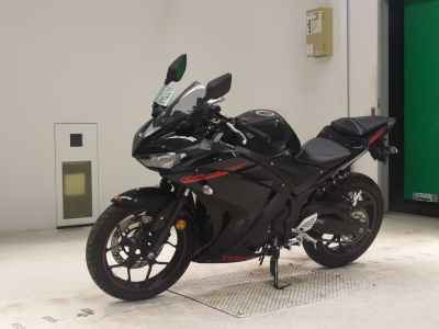 Yamaha YZF-R25 2015