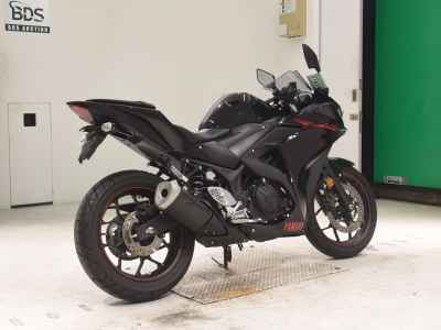 Yamaha YZF-R25 2015