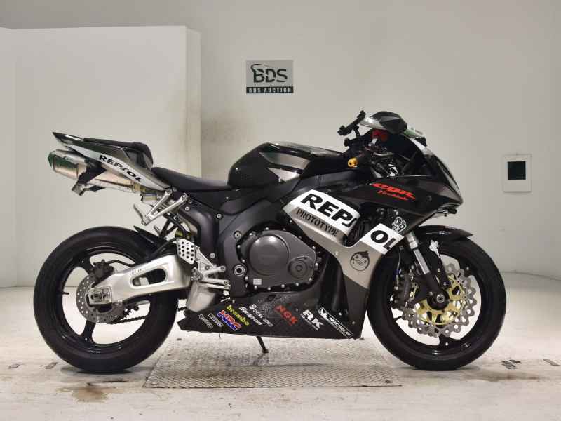 Honda CBR1000RR 2006