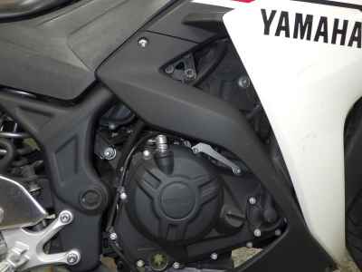 Yamaha YZF-R25 2015