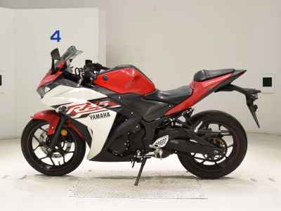 Yamaha YZF-R25 2015