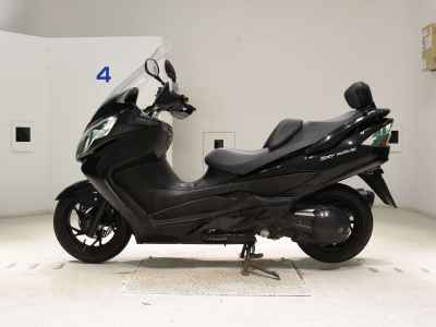 Suzuki Skywave 250S