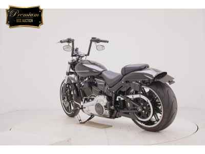 Harley-Davidson Breakout FXBRS114 2022