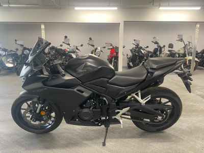 Honda CBR400R 2025