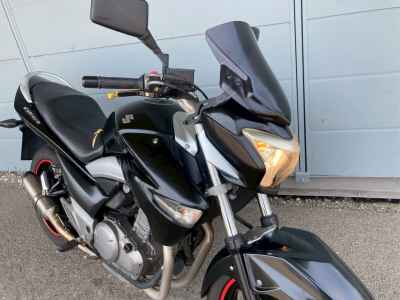 Suzuki GSR250