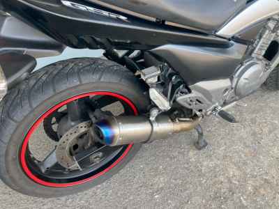 Suzuki GSR250