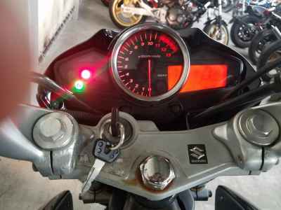 Suzuki GSR250