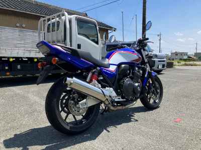 Honda CB400SF 2023