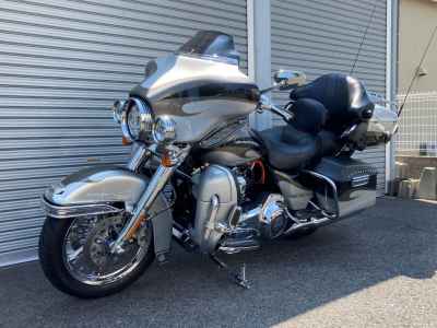 Harley-Davidson FLHTCUSE8 CVO 2013