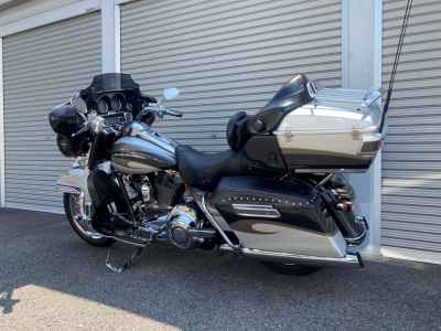 Harley-Davidson FLHTCUSE8 CVO 2013